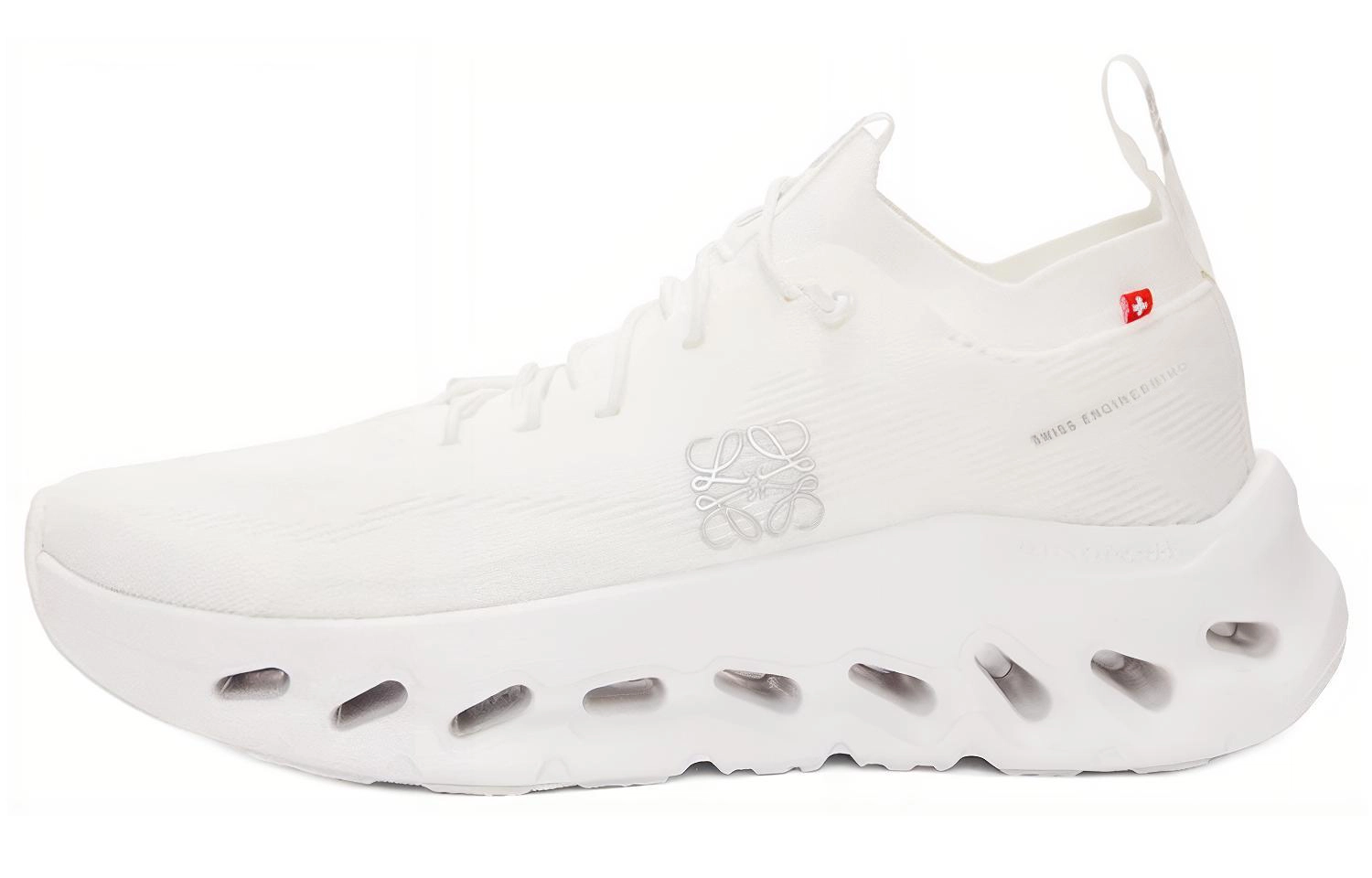On x LOEWE CLOUDTILT