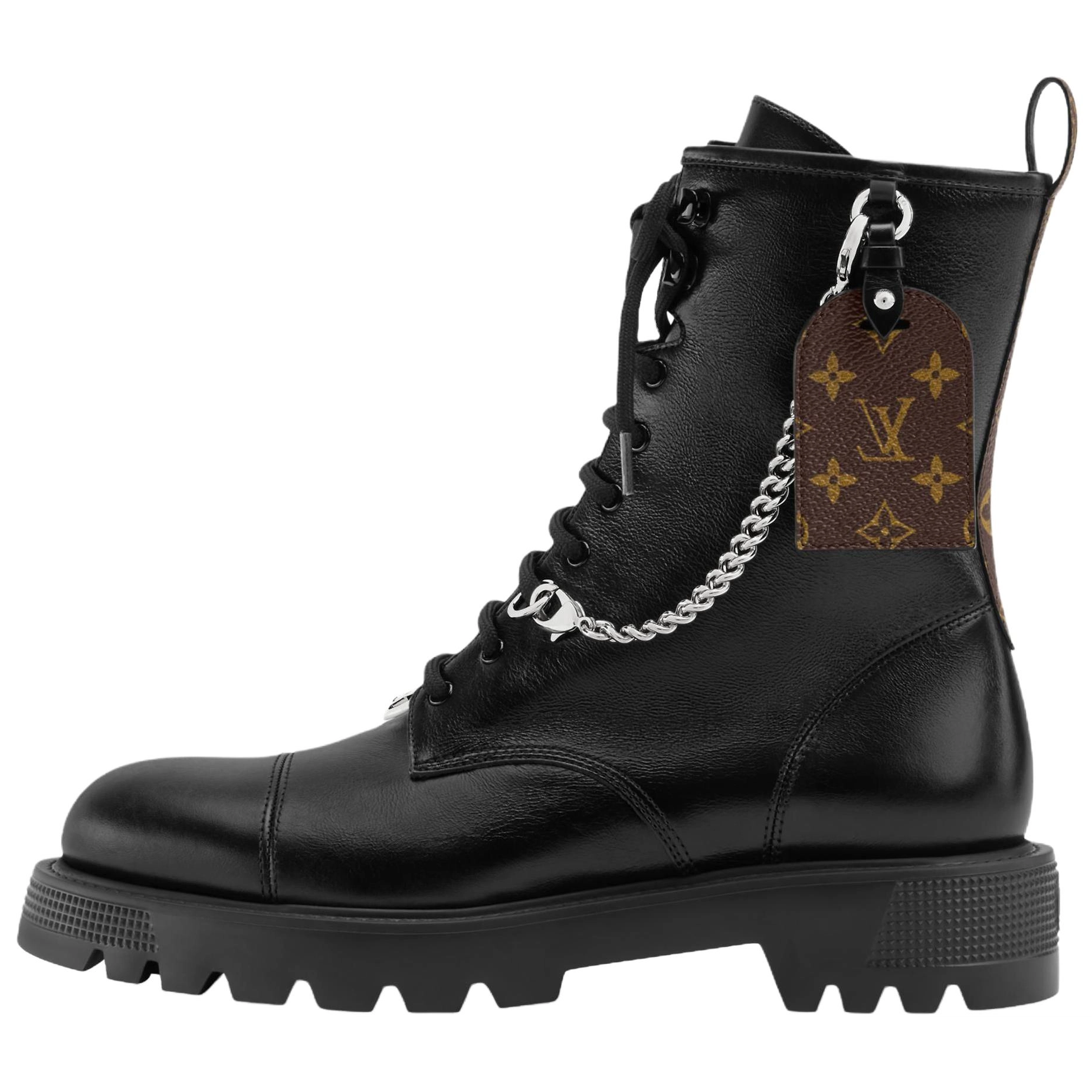 LOUIS VUITTON District Ranger