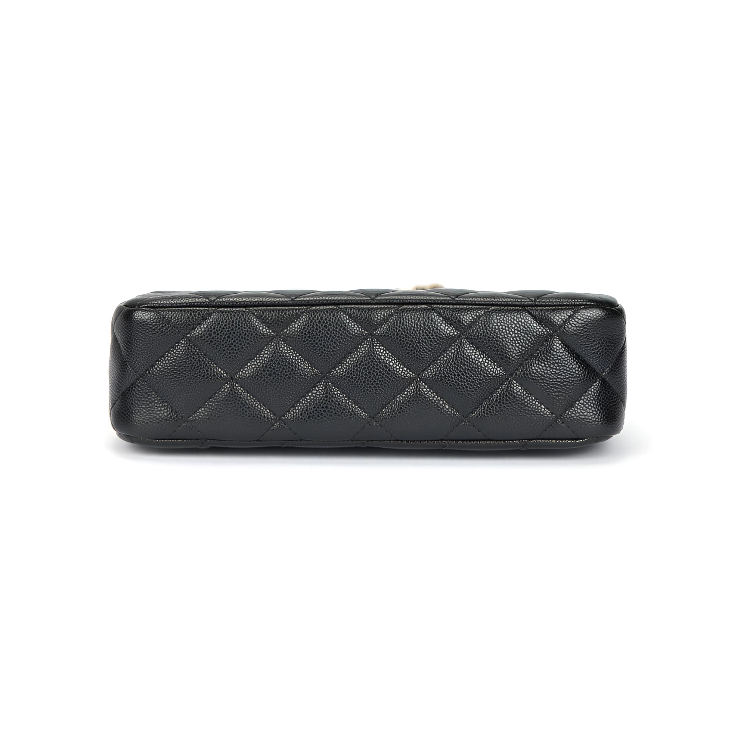 CHANEL 25A HOBO