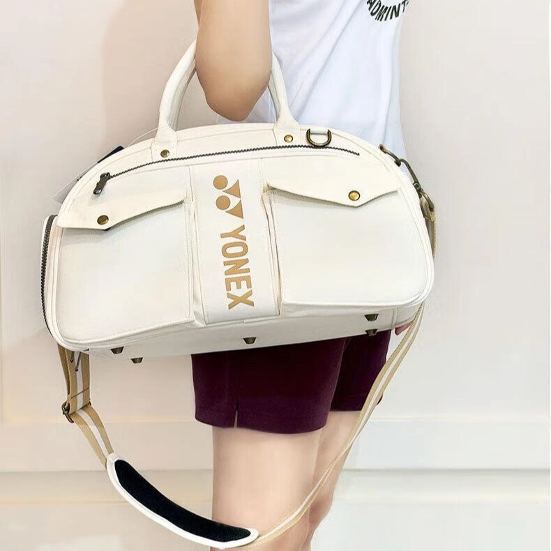 YONEX