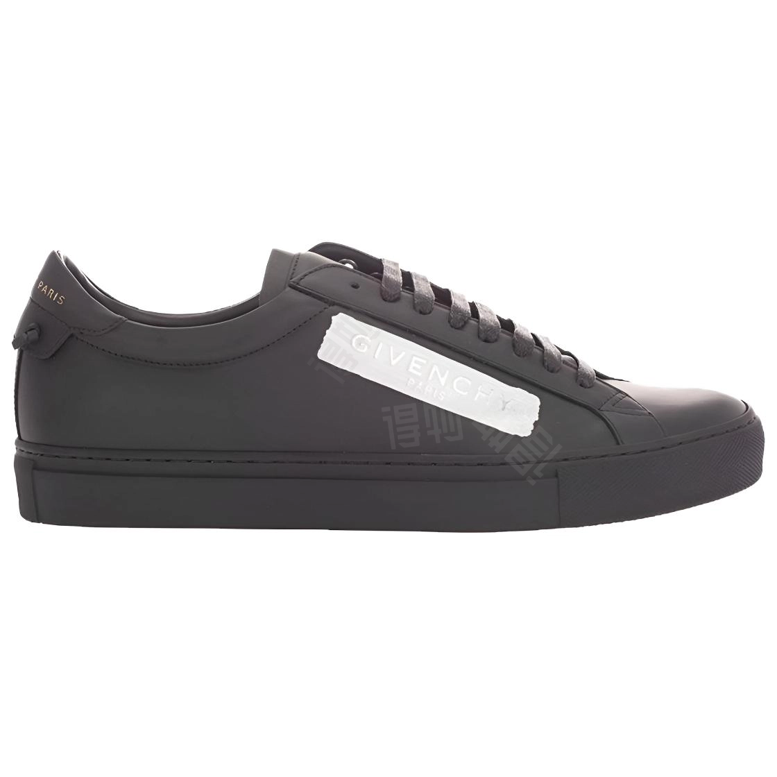 GIVENCHY