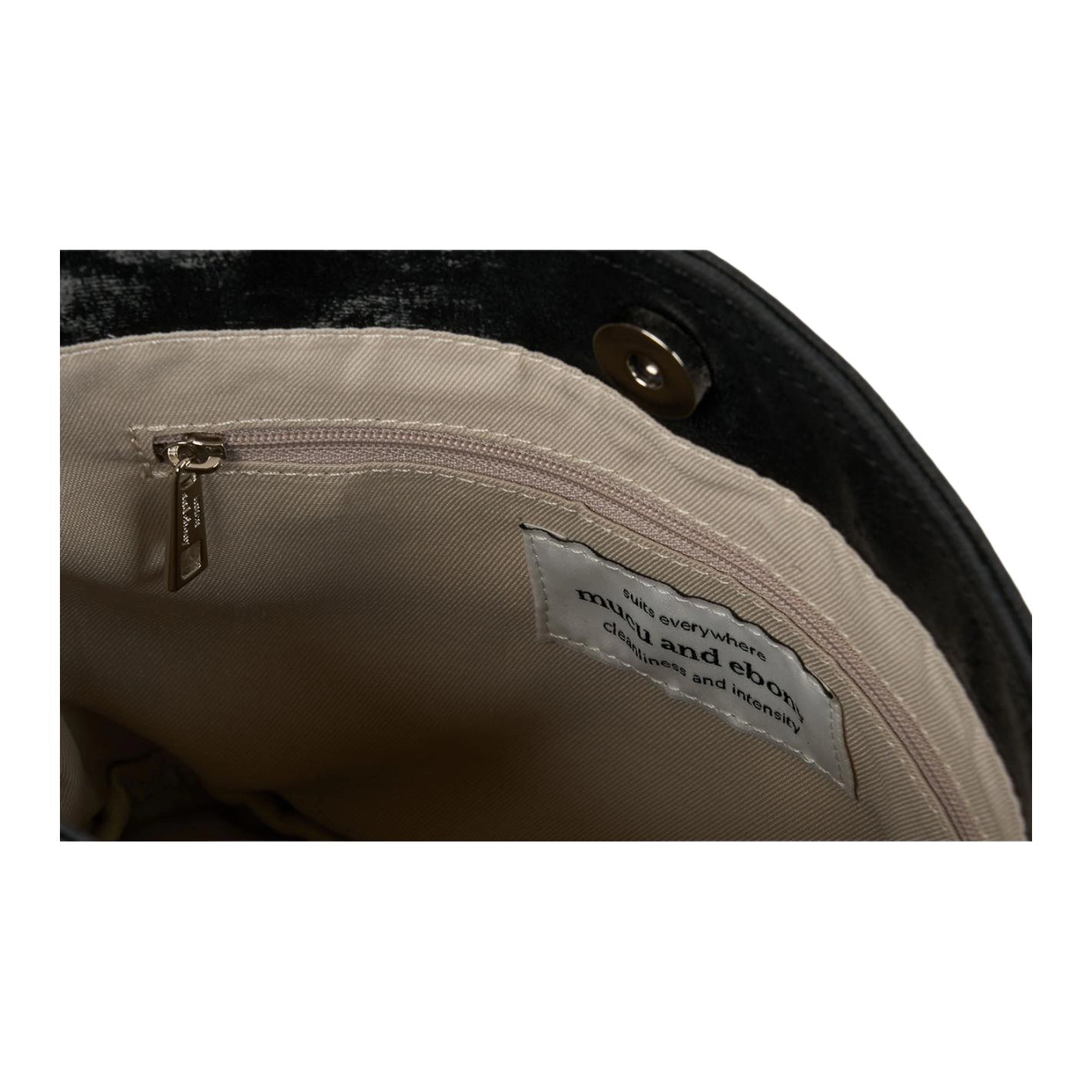 MUCU AND EBONY Nearbreeze PU
