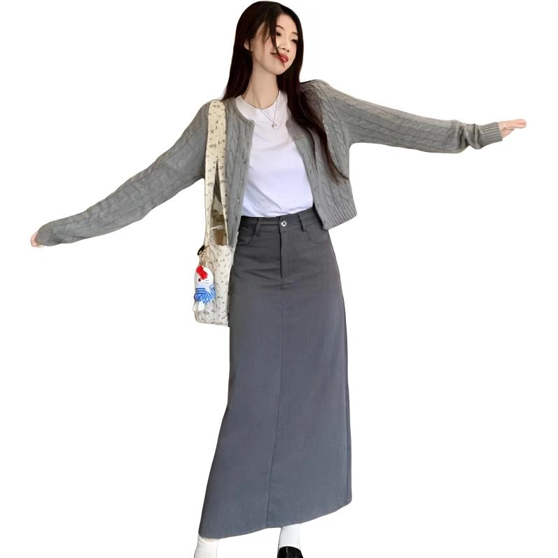 轻迎 刺绣圆领开衫长袖短款针织衫 女款