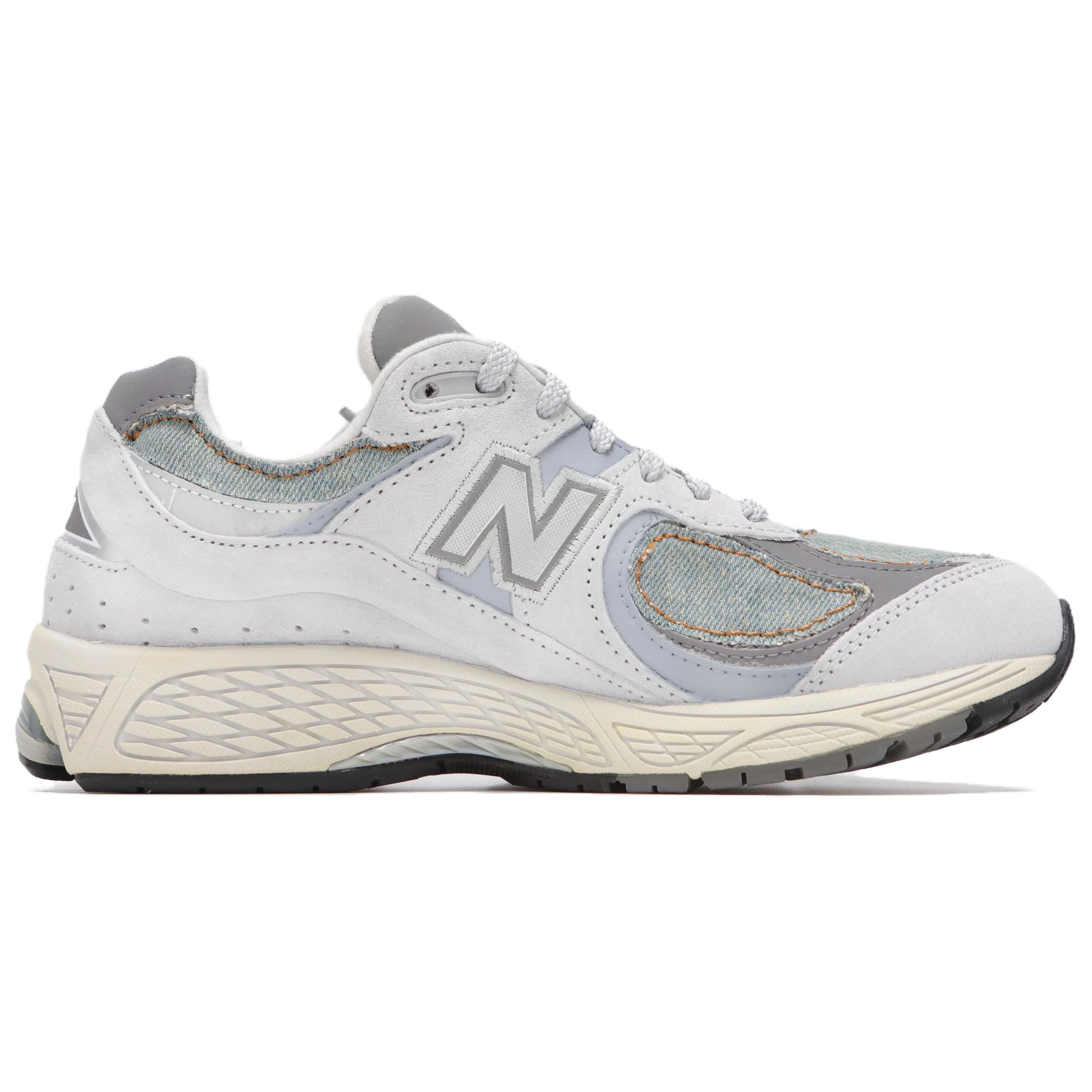 New Balance NB 2002R