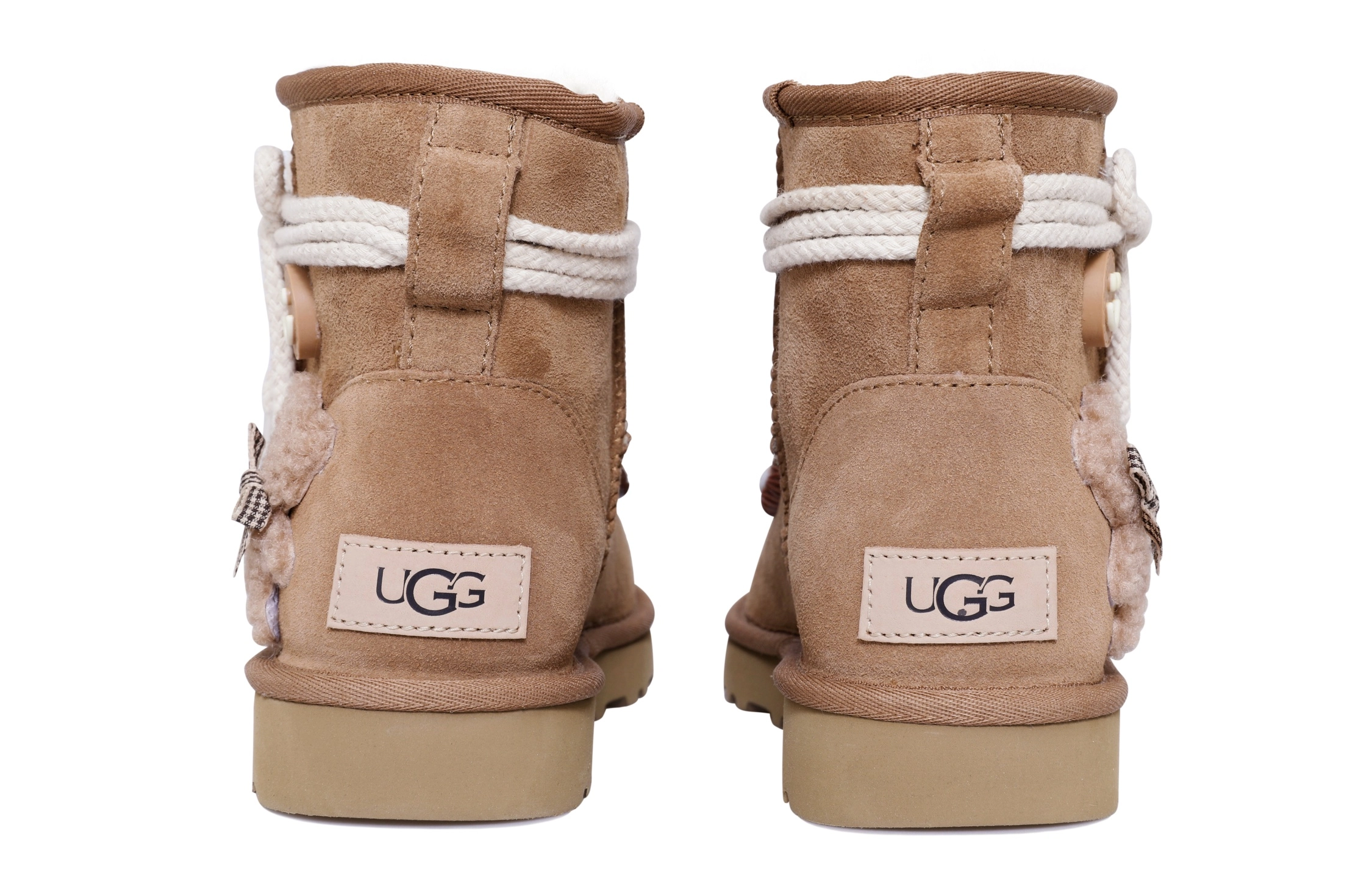 UGG CLASSIC MINI