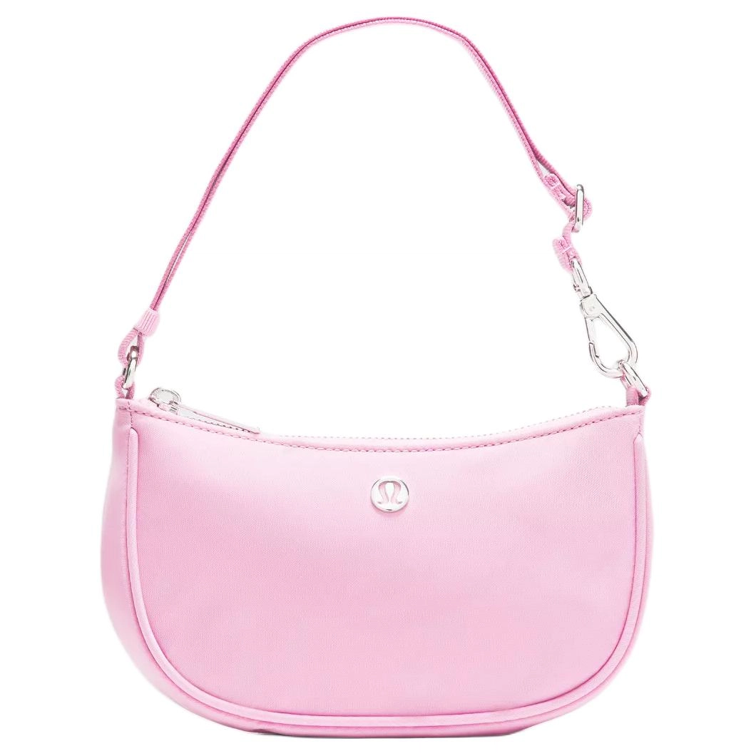 lululemon Daily Essentials 1L Logo