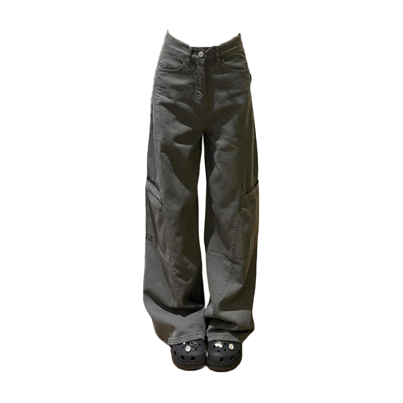 M JEANS STUDIOS 7 2025
