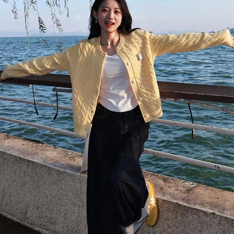 轻迎 美式复古圆领麻花开衫软糯外套针织衫 女款