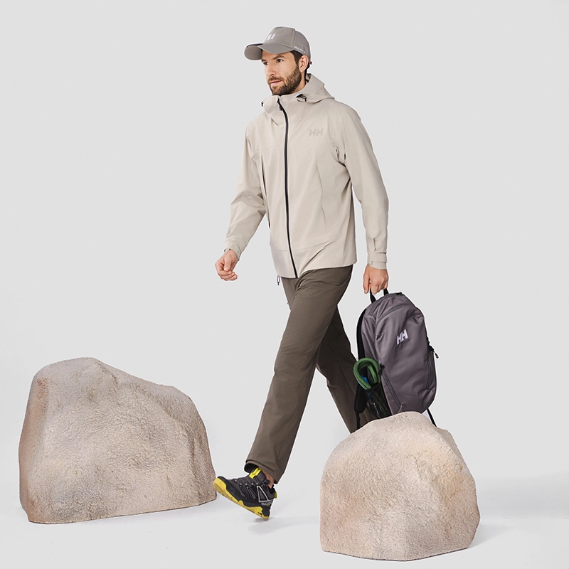 HELLY HANSEN