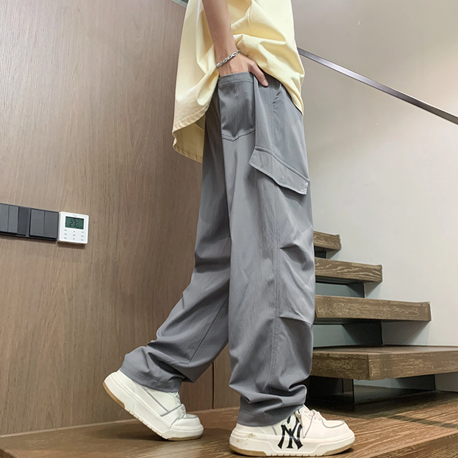 金贝勒 多褶皱口袋装饰运动卫裤宽松阔腿垂感拖地休闲裤 男女同款