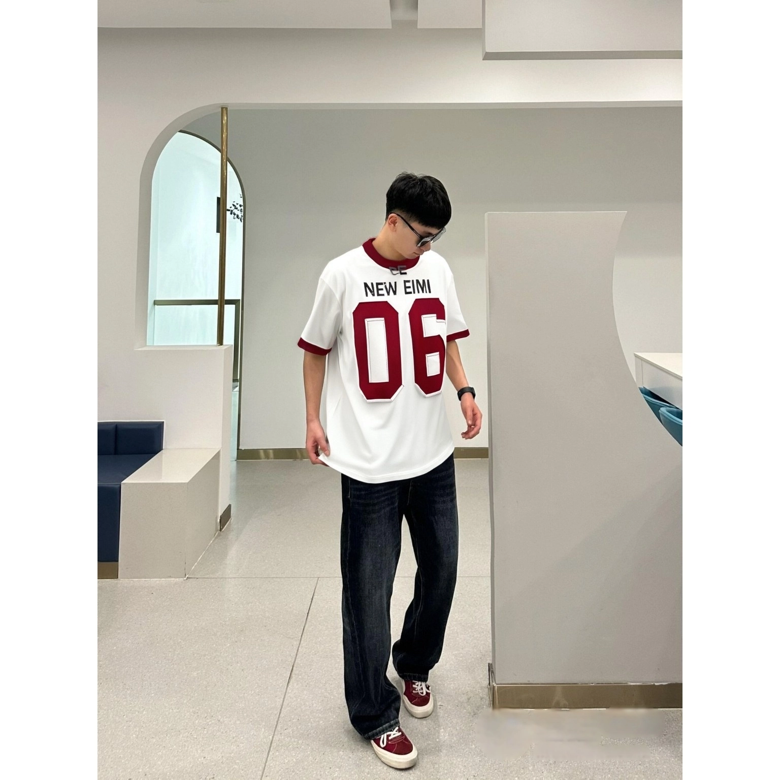 BONAS T