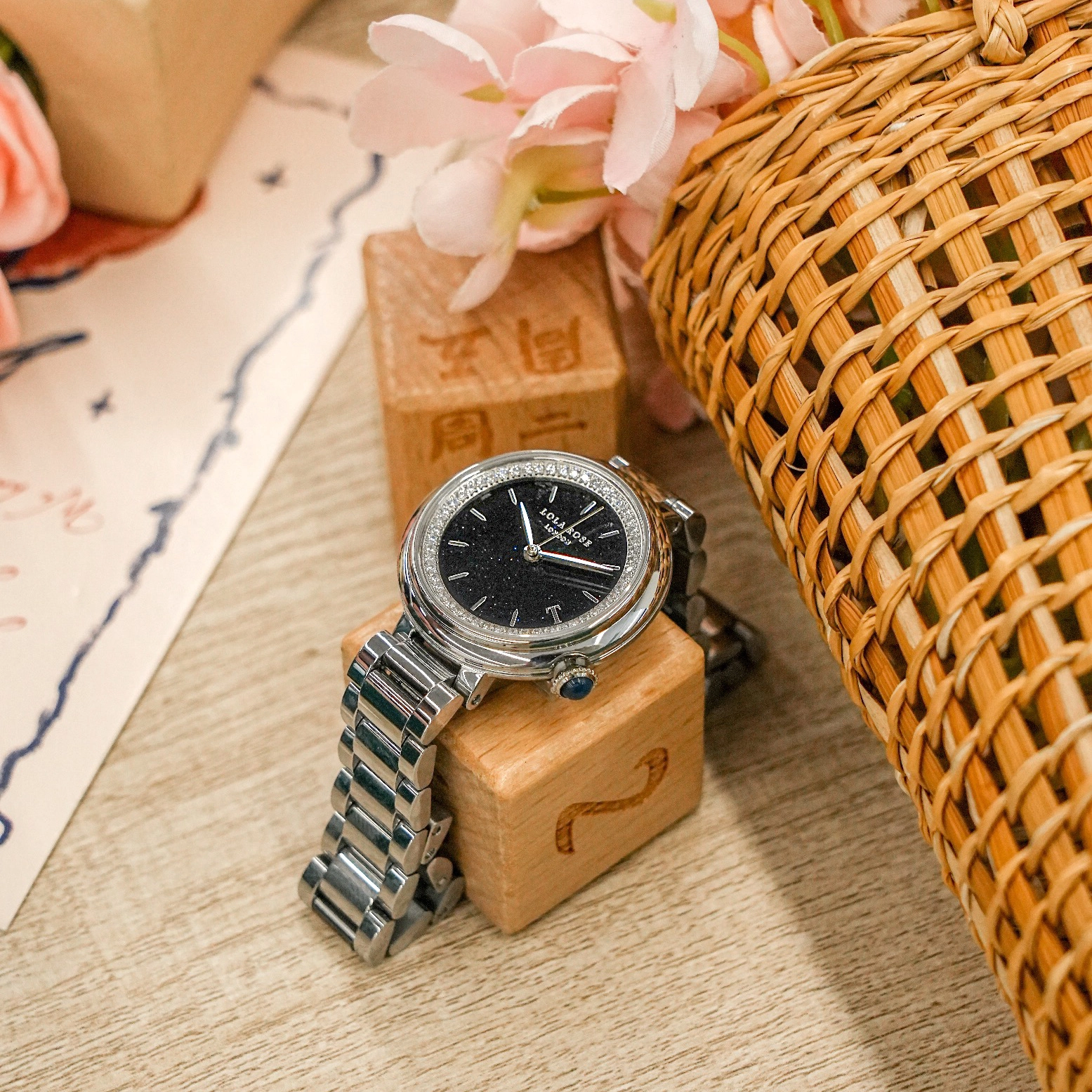 Lola Rose LR4305