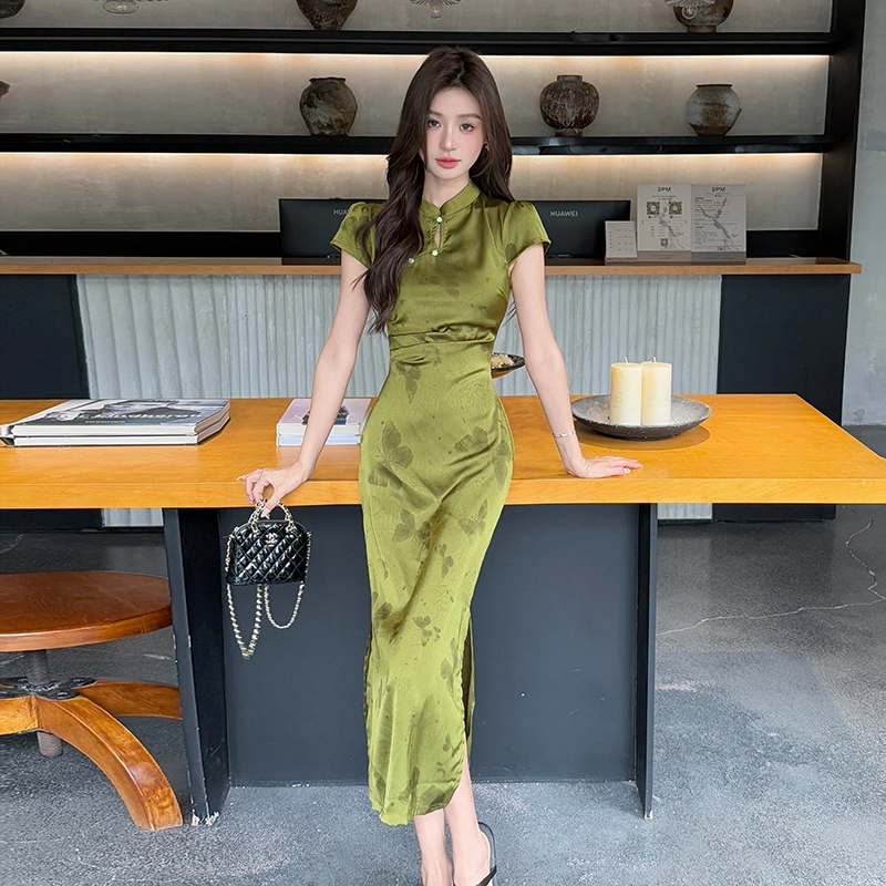 果瑱 新中式甜美少女穿搭极简主义现代立领国风旗袍缎面垂感蝴蝶印花修身收腰小个子短袖连衣裙 女款