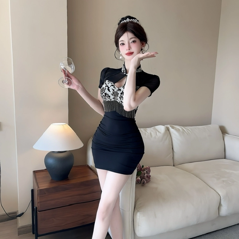 果瑱 新中式甜美穿搭极简主义复古改良版旗袍短裙气质收腰流苏设计拼接裙子简约日常通勤文艺风氛围感短袖连衣裙 女款