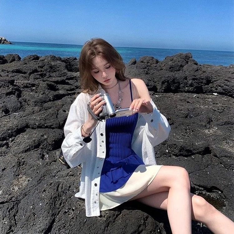 果瑱 法式辣妹风穿搭气质优雅克莱因蓝甜美少女温柔风小众拼接撞色收腰修身设计感简约时尚百搭吊带连衣裙 女款