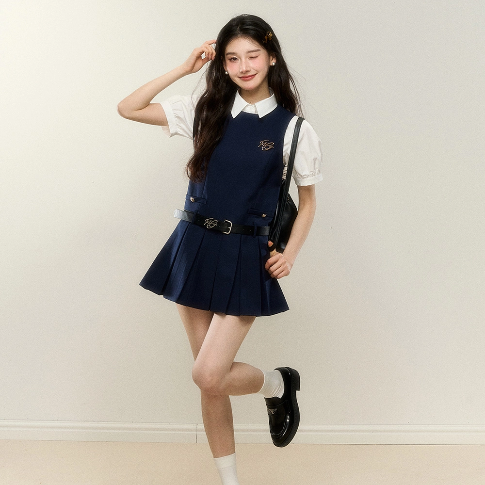 果瑱 学院风韩系美式复古时高级设计感小众氛围感百搭白色收腰衬衫短袖上衣无袖百褶裙两件套裙装套装 女款