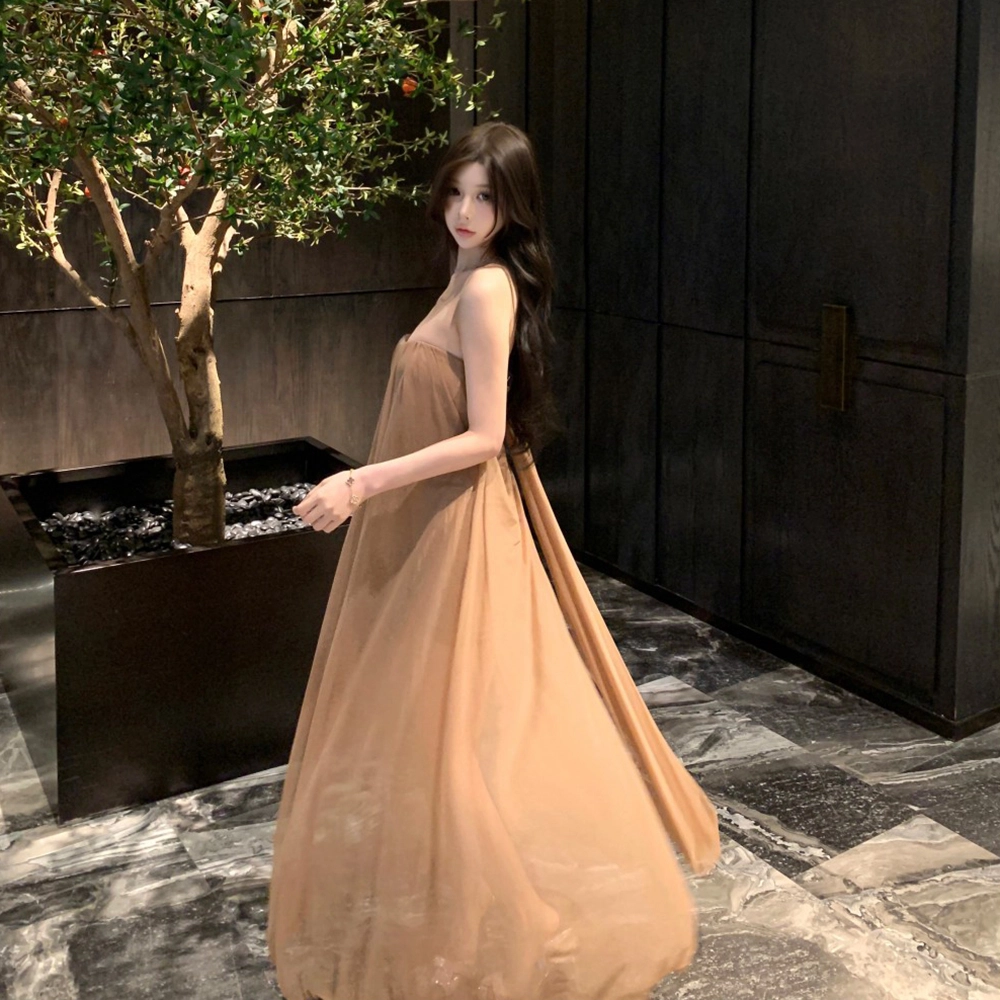 果瑱 法式高级感辣妹露背度假长裙无袖连衣裙 女款