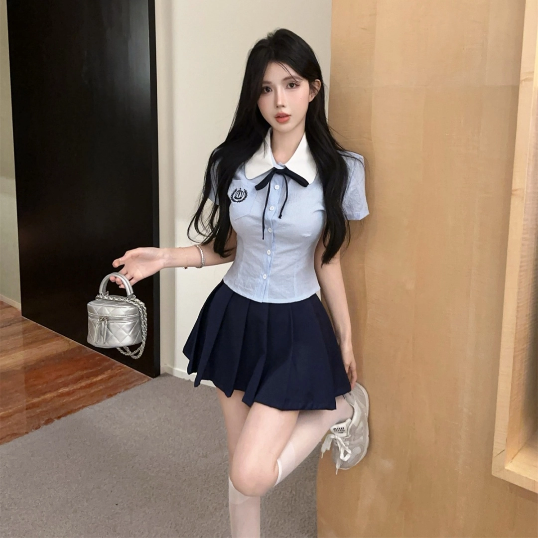 果瑱 学院风小众设计感短袖上衣高腰短裙裙装套装 女款