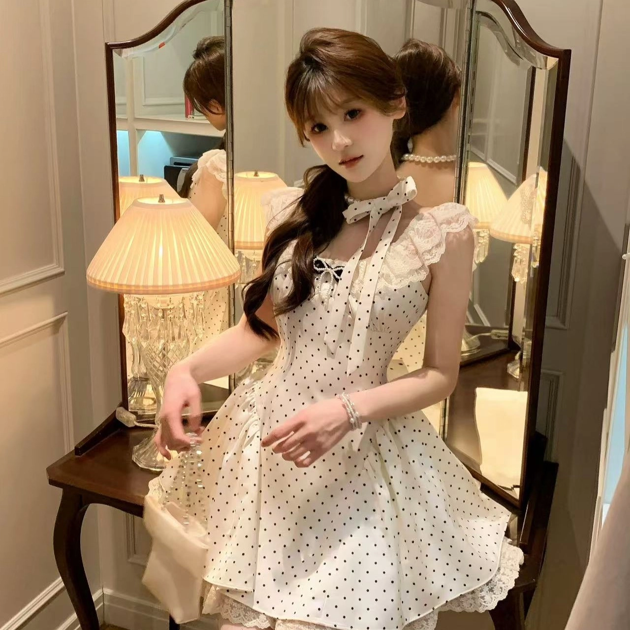 果瑱 韩系法式复古修身气质优雅吊带连衣裙 女款