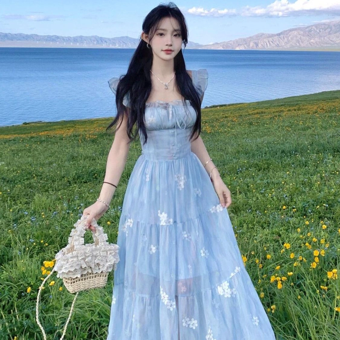 果瑱 乖乖女穿搭甜美少女极简主义法式小清新刺绣小花露背海岛度假旅游出片长裙短袖连衣裙 女款
