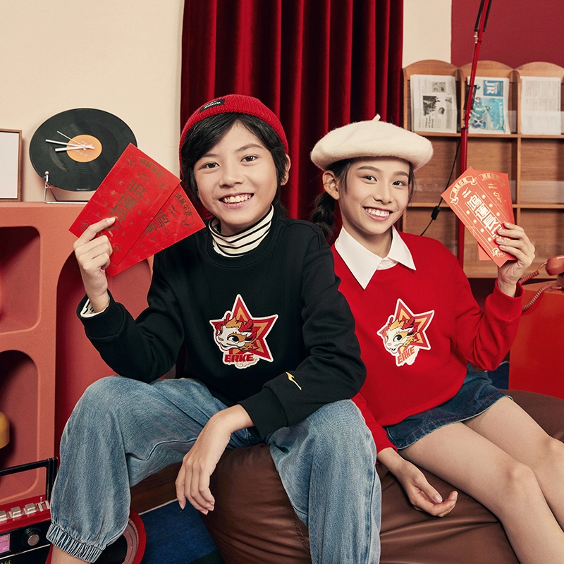 儿童款 鸿星尔克儿童 字母印花圆领套头加绒休闲长袖卫衣 正黑