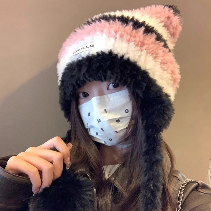 北极绒 拼色条纹毛绒辫子秋冬季保暖百搭亚比风护耳 涤纶 绒线帽 女款