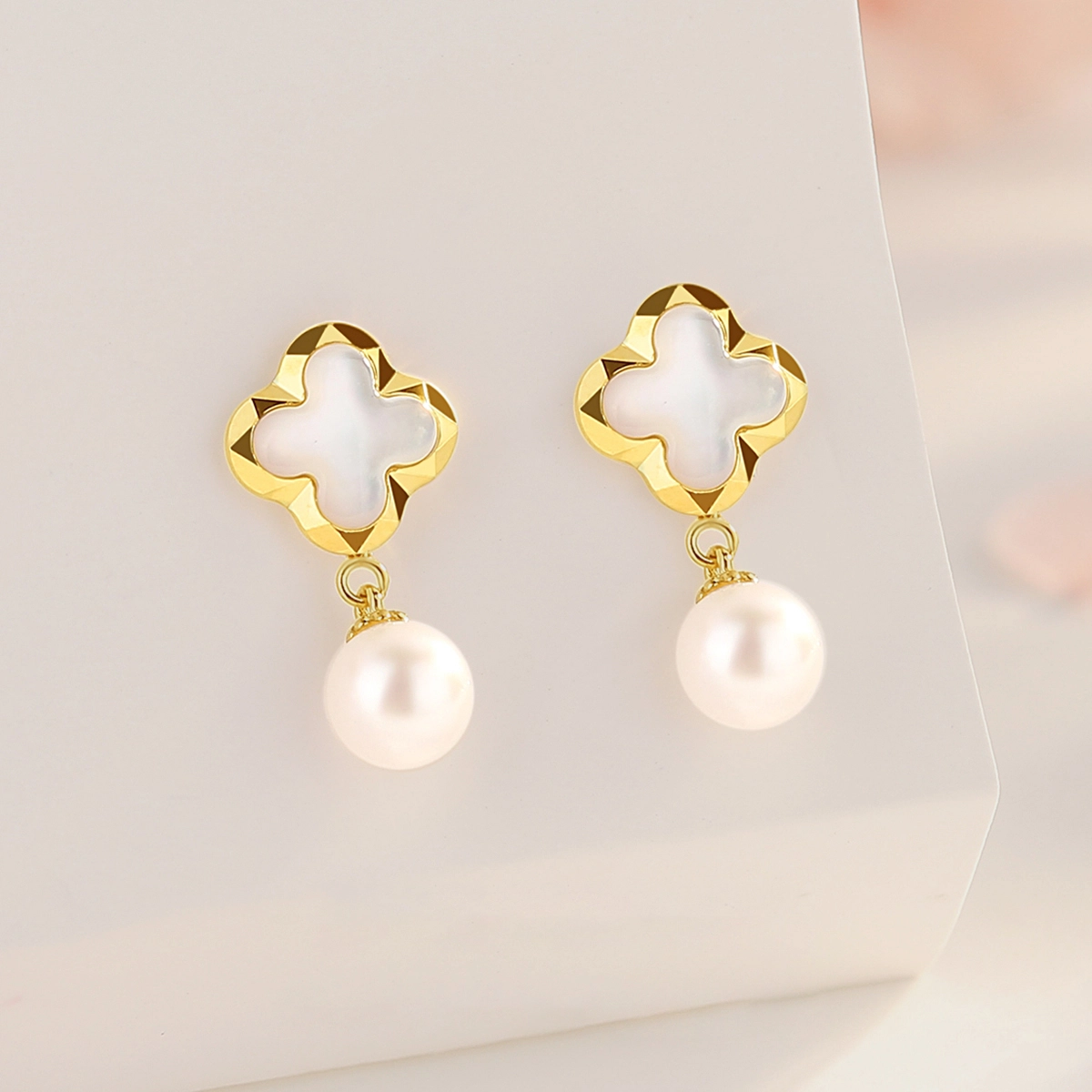 ins 18K