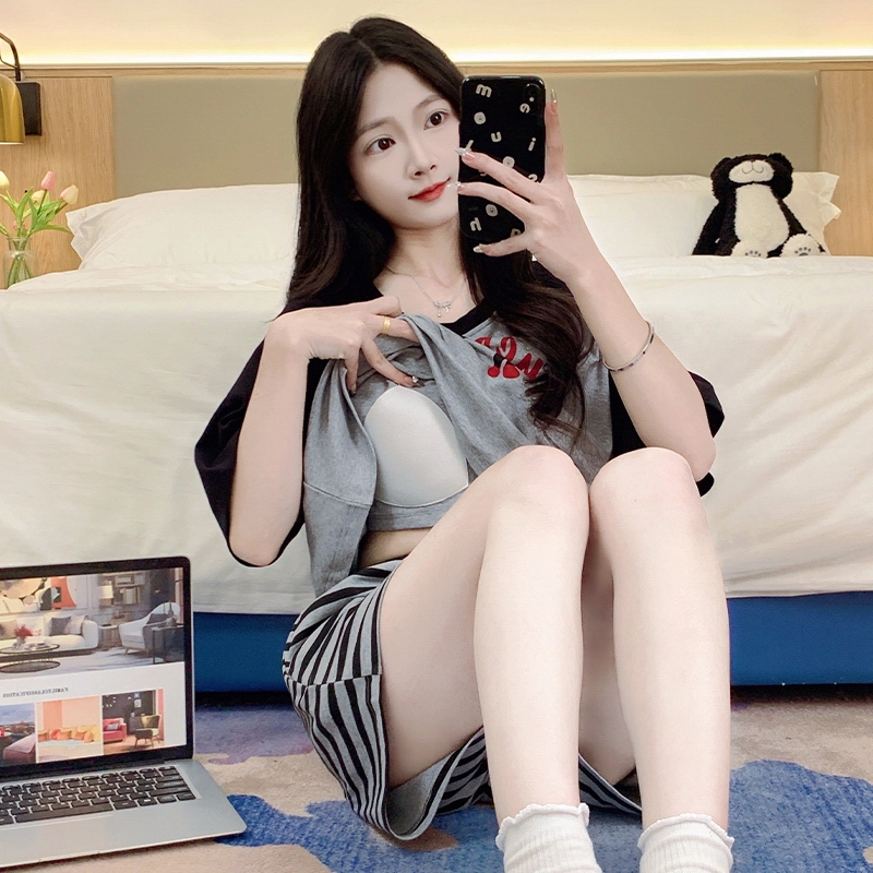 芬腾可安 可外穿的圆领轻便带胸垫一体式甜美柔软亲肤设计感舒适微弹细腻简约家居服短袖三分裤春夏季睡衣套装 女款