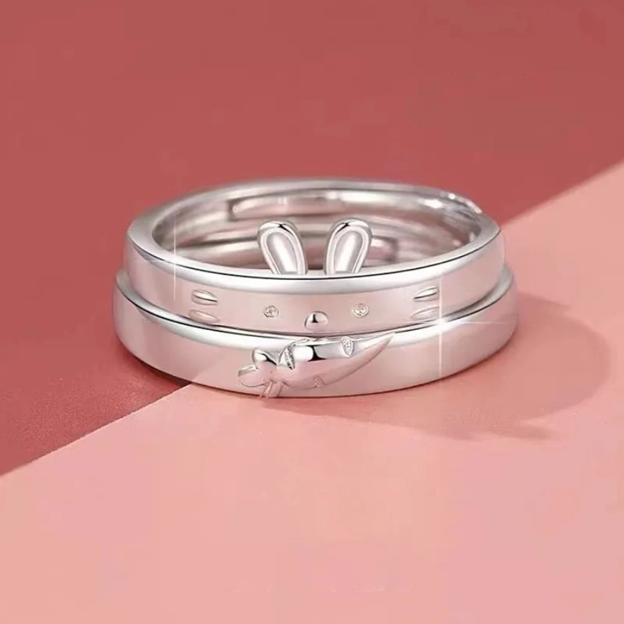 925