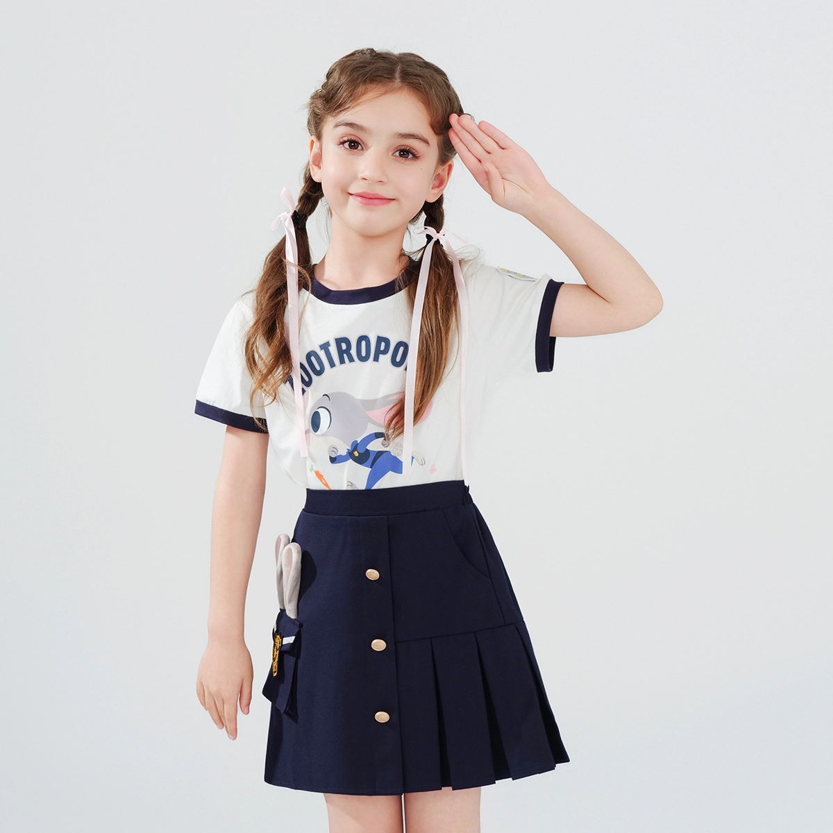 DisneyT