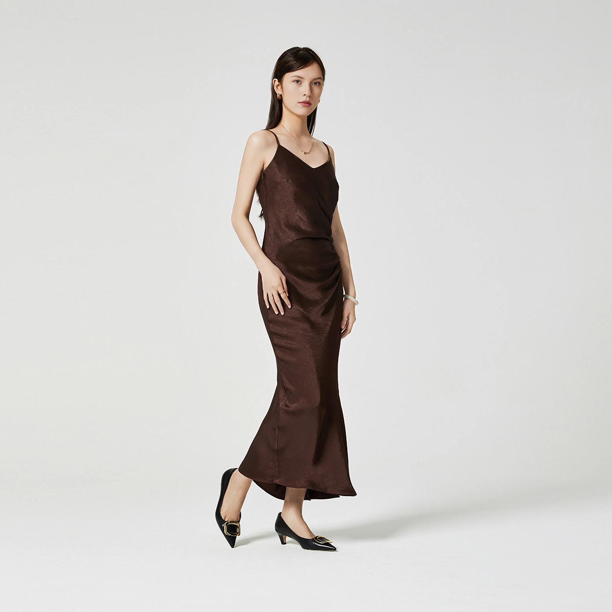 NINE WEST V