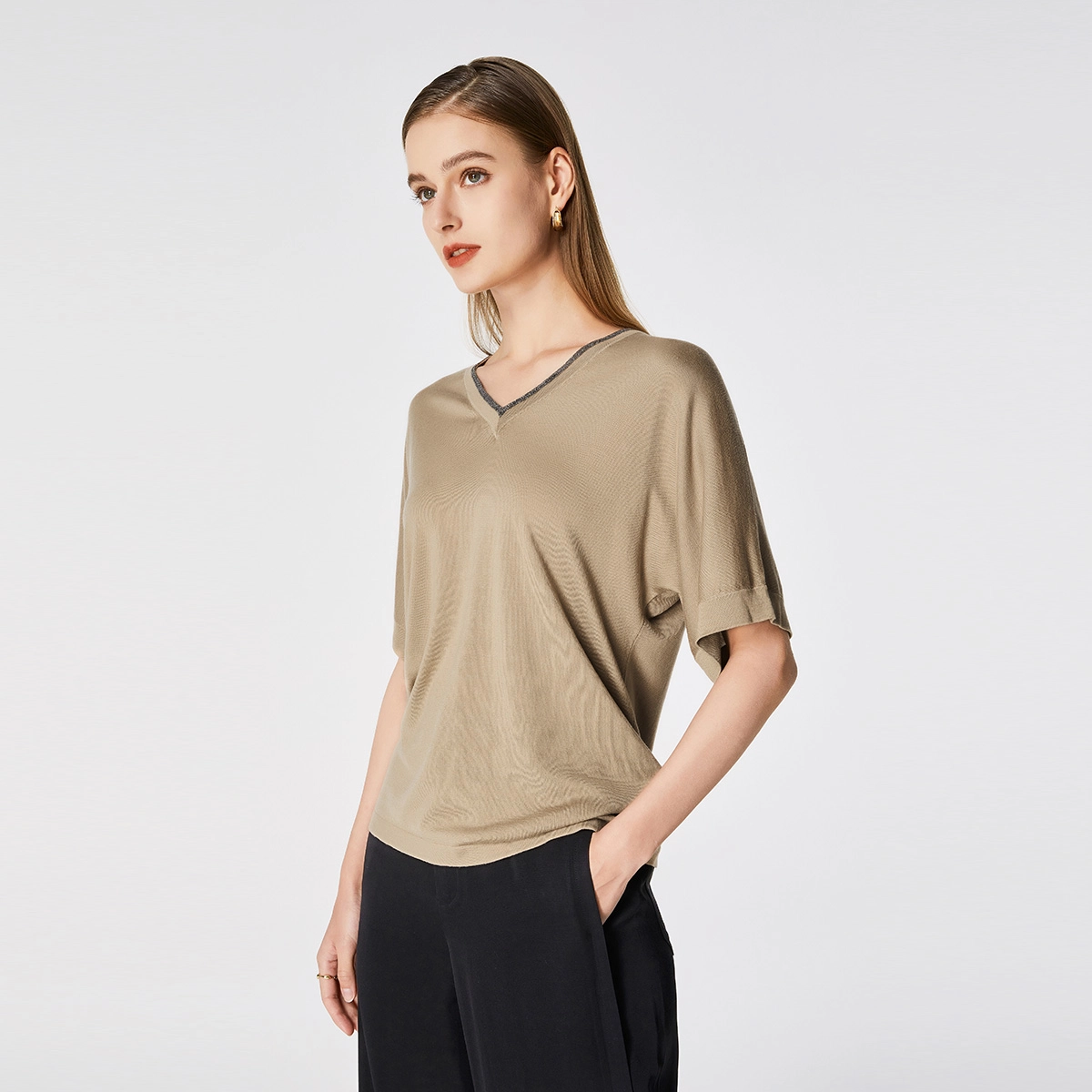 NINE WEST V T