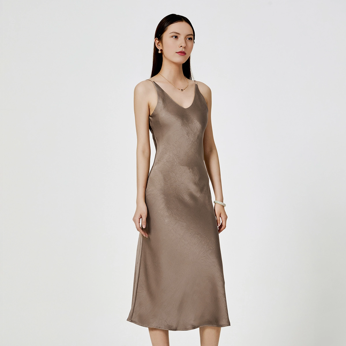 NINE WEST V