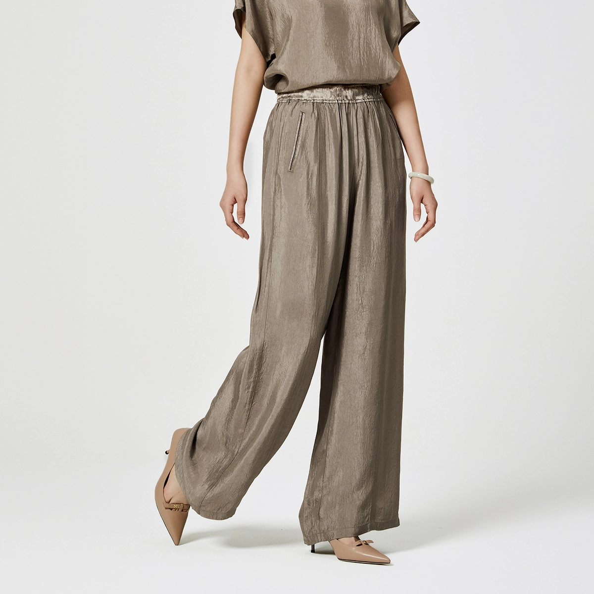 NINE WEST
