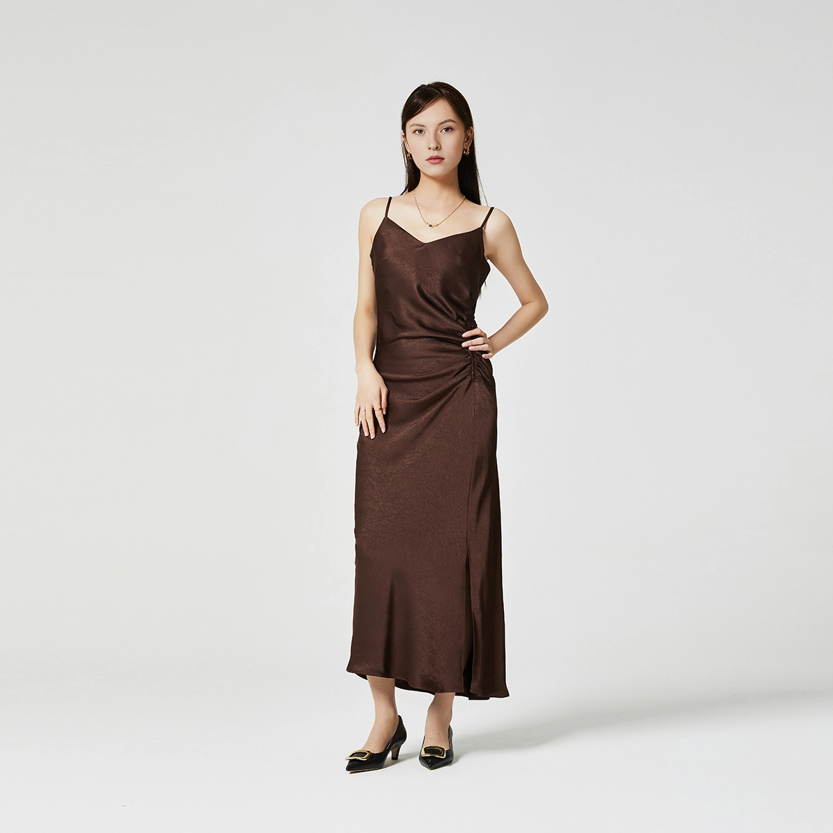 NINE WEST V