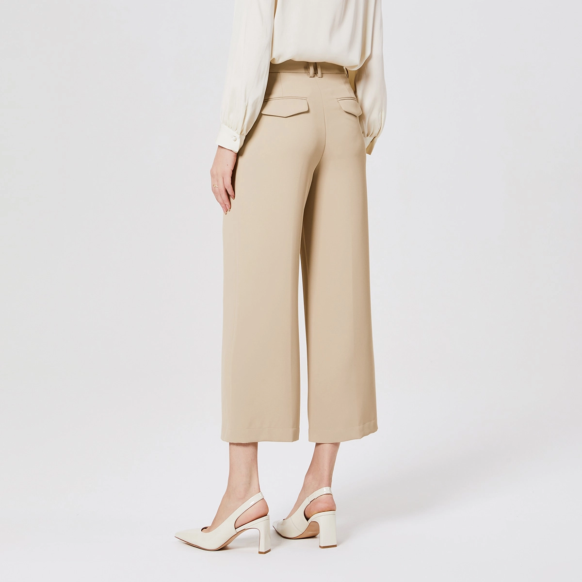 NINE WEST