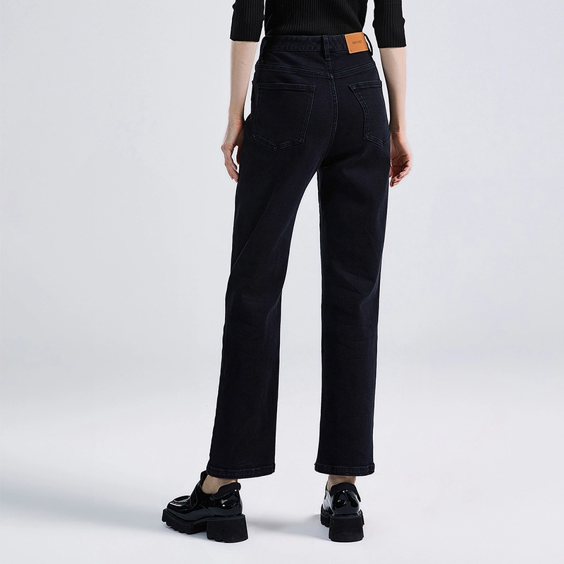 NINE WEST