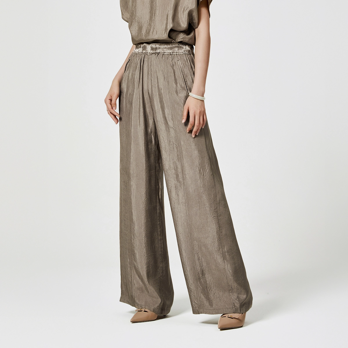 NINE WEST