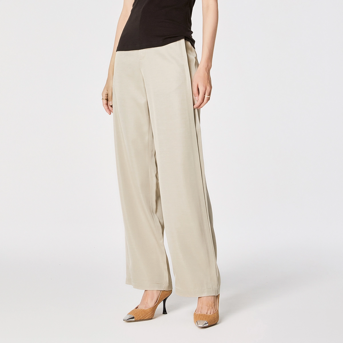 NINE WEST