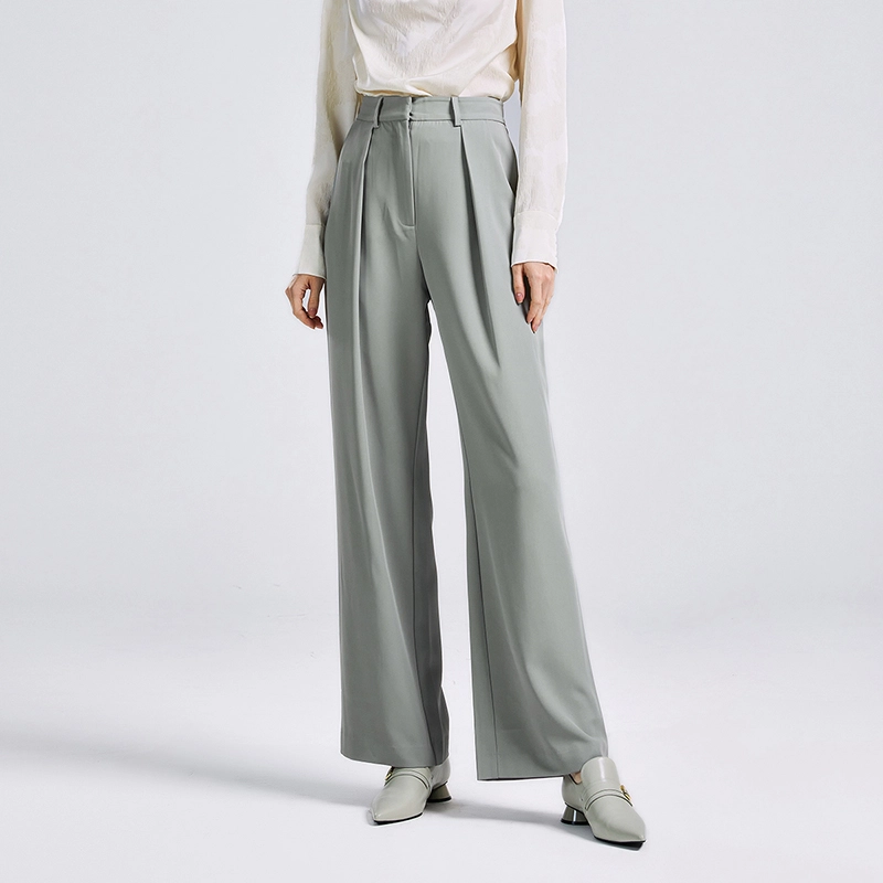 NINE WEST