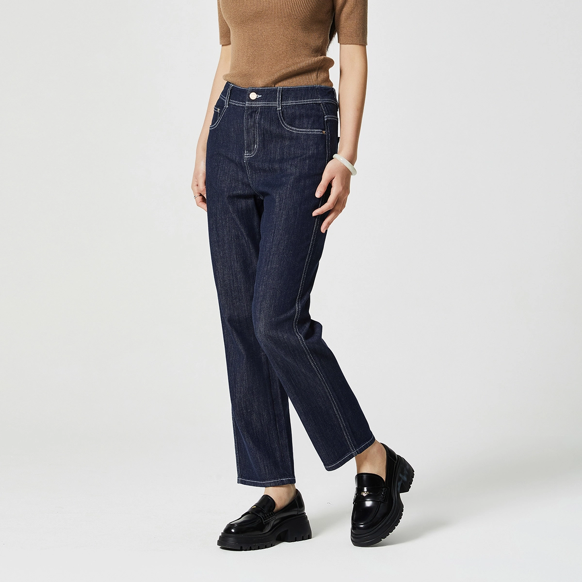 NINE WEST