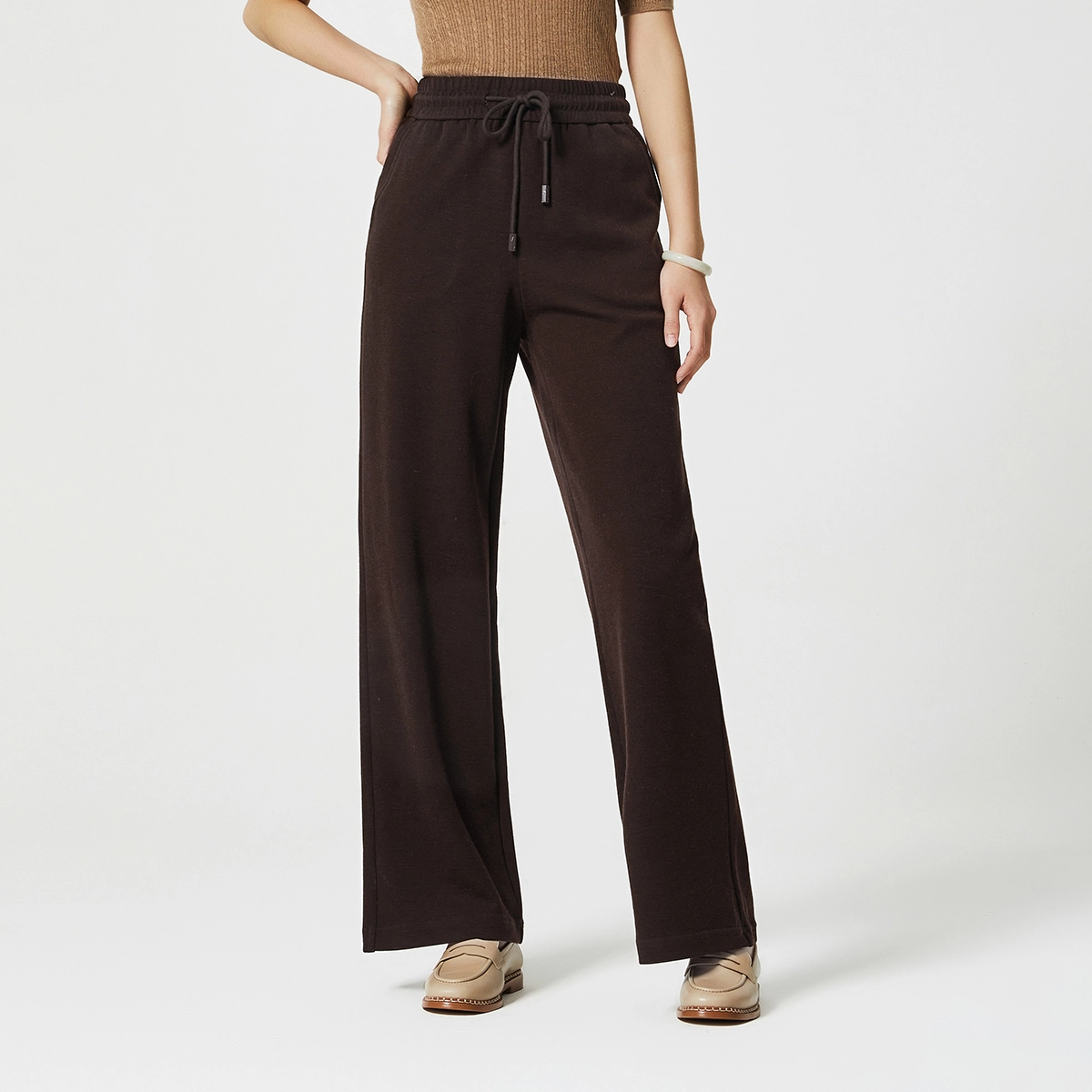 NINE WEST