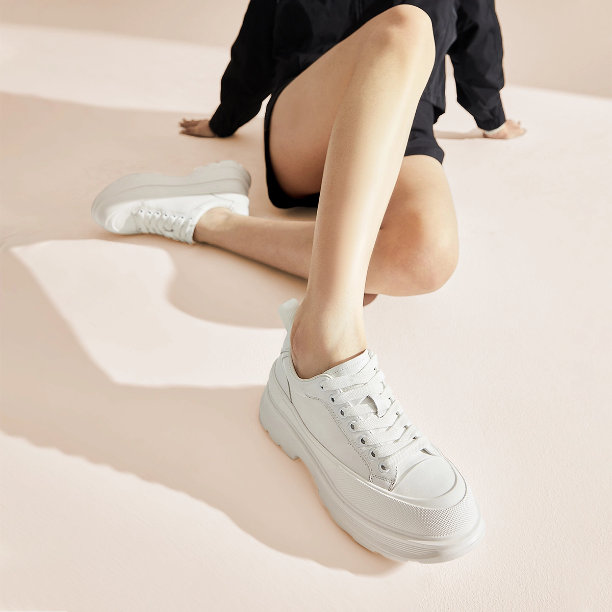 NINE WEST