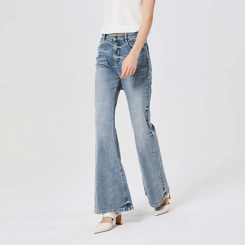 NINE WEST