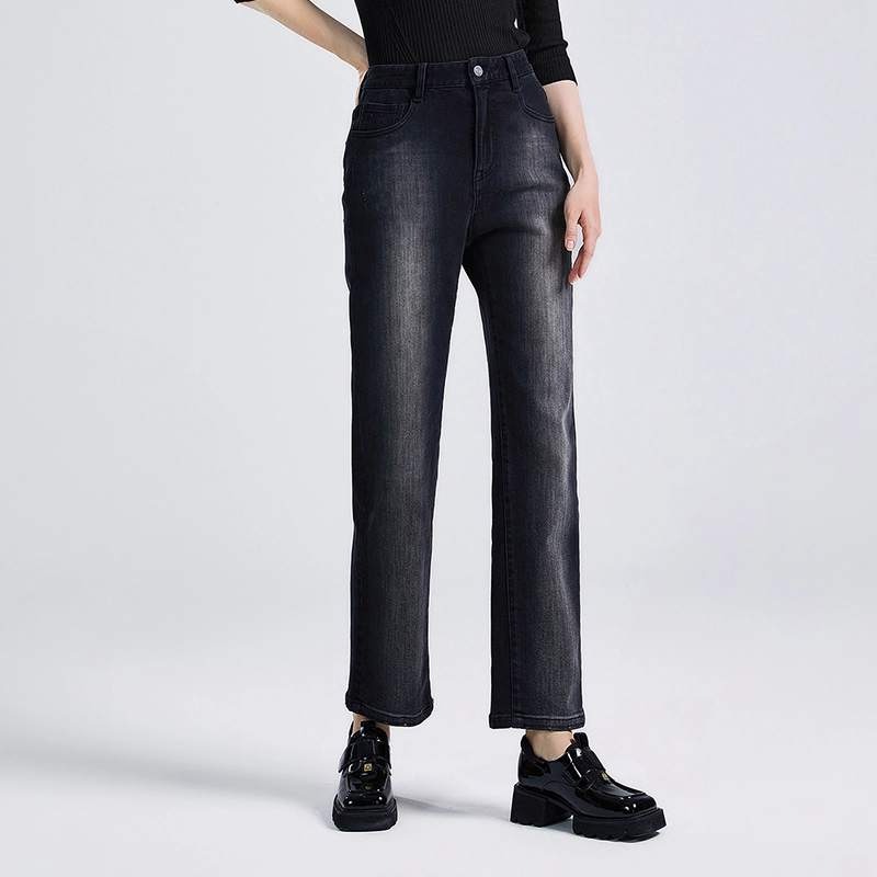 NINE WEST