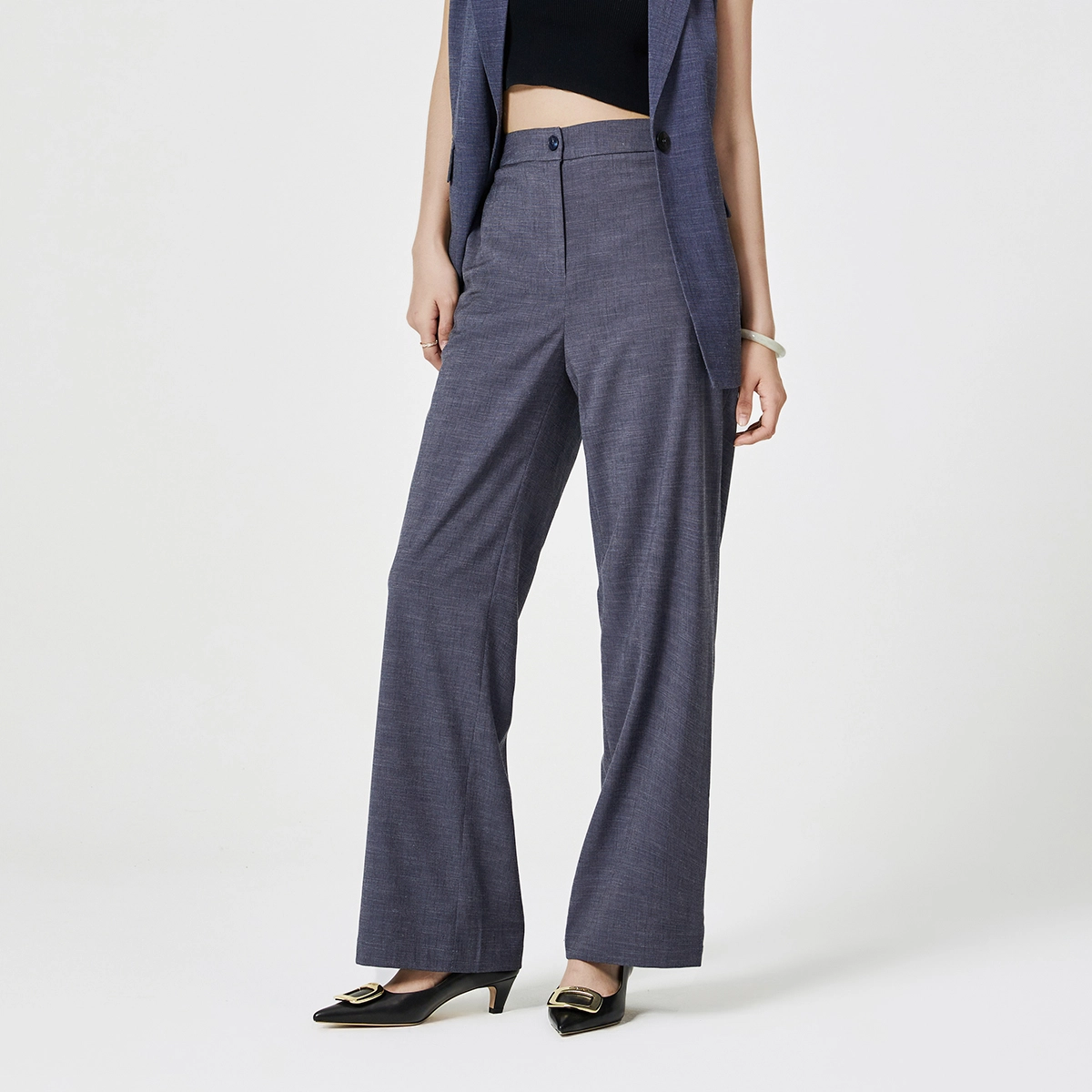 NINE WEST