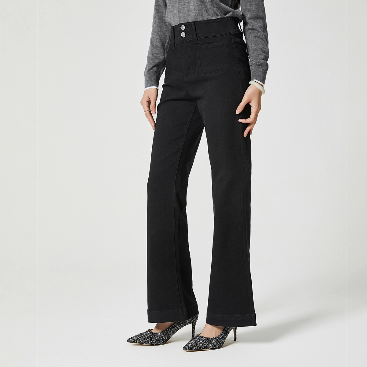 NINE WEST