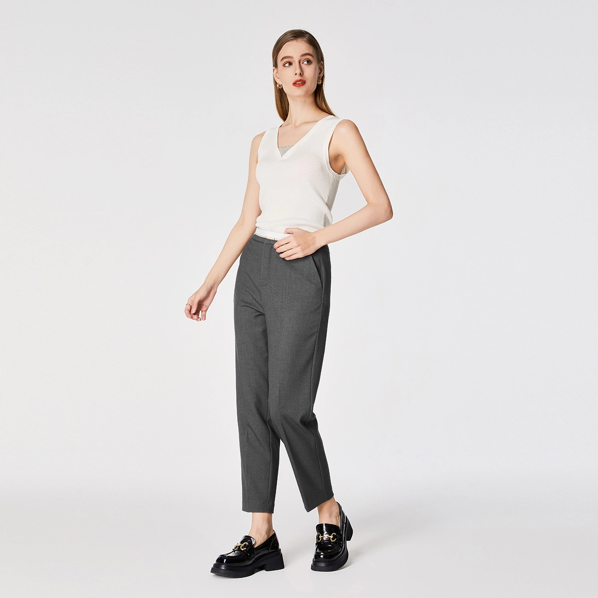 NINE WEST V