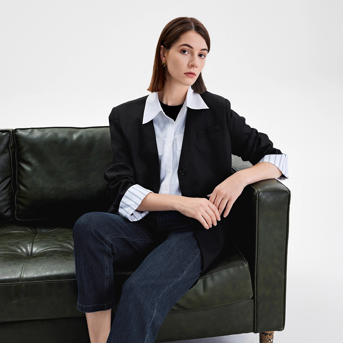 NINE WEST V