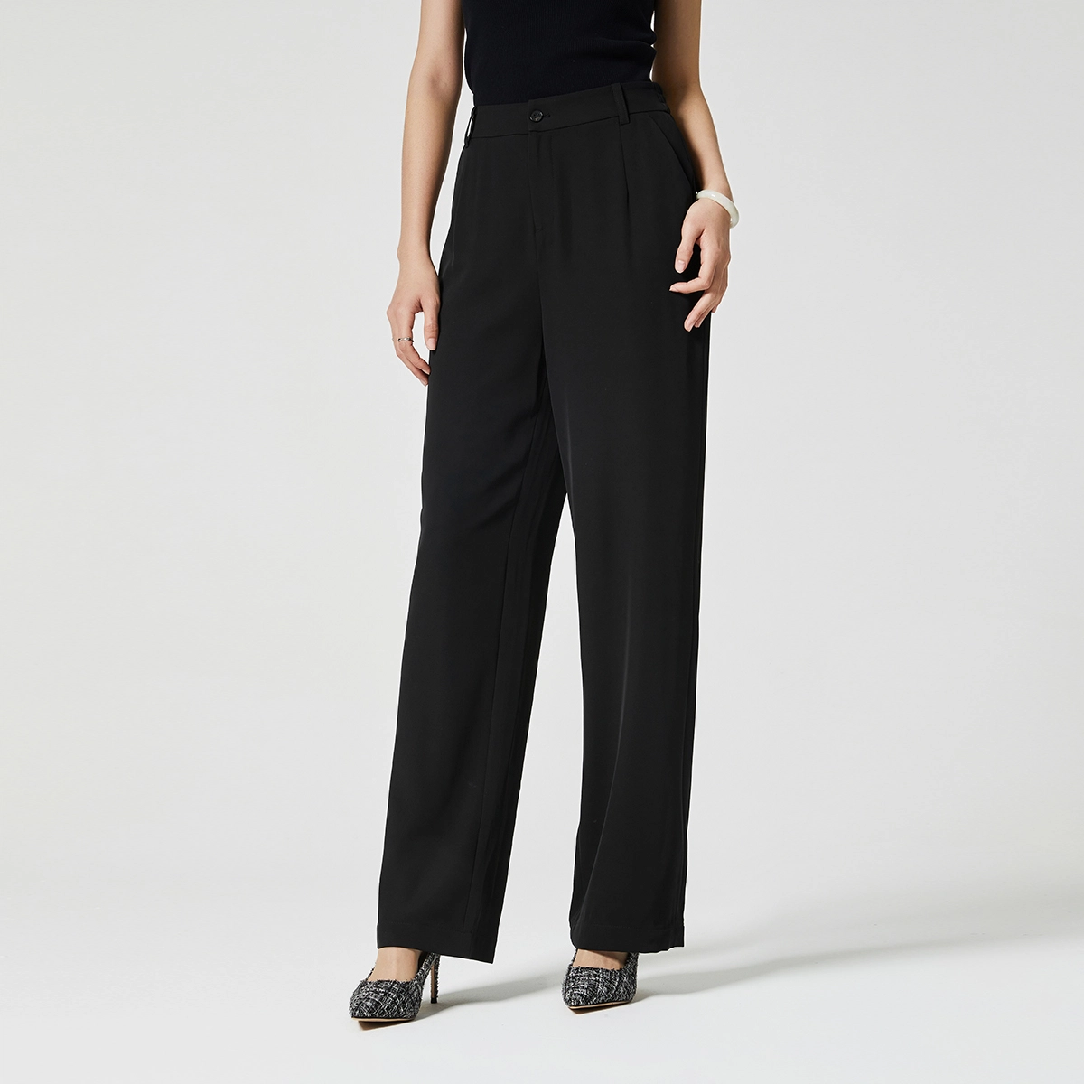 NINE WEST